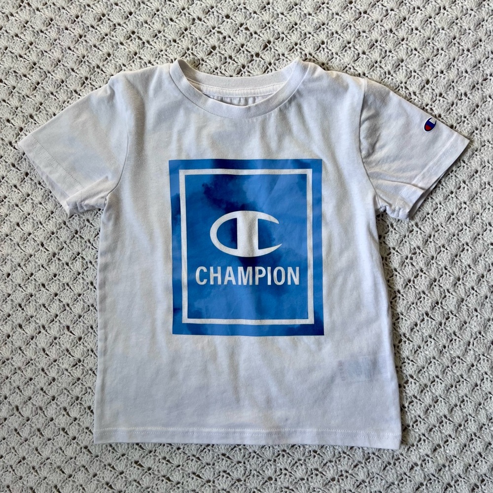 🤩 3 for 15 💲 Champion Kids White Tee with Blue Logo- 6